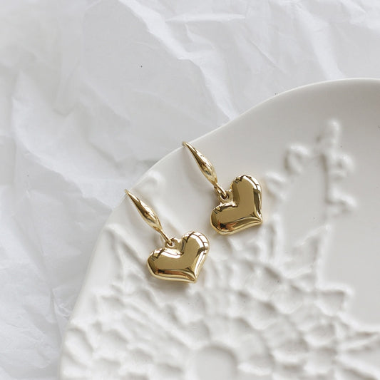 Amaiyllis 14K Gold Simple Gold Heart Earrings